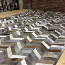 Patchwork Cowhide Rug - Free Shipping Chevron, Mix Of Light/Dark Greys, Browns & White/Creams. 5' X 7' - thumbnail 3