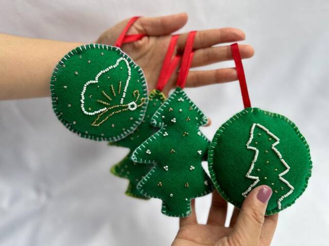 Handmade Beading Embroidery Christmas Ornaments Set Of 4 - image 1