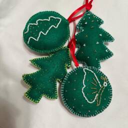 Handmade Beading Embroidery Christmas Ornaments Set Of 4 - thumbnail 4