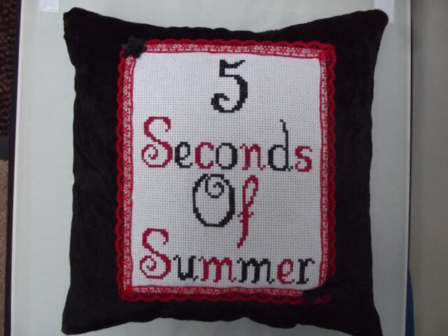 5 Seconds Of Summer Cushion - image 1