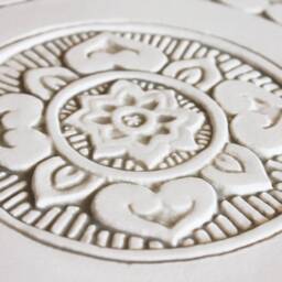 Outdoor Art With Ethnic Design For Wall Hanging, Ceramic Tile, Garden Art, Mandala Mandalita Cutout Plain Border Beige&white - thumbnail 3