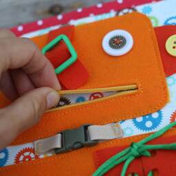 Robot Page For Custom Built Quiet Book By Tomtoy, Boys Toy, Zipper - Buttons - Slide -Lace & Tie - Buckles Activities, 20x20cm, Single - thumbnail 2