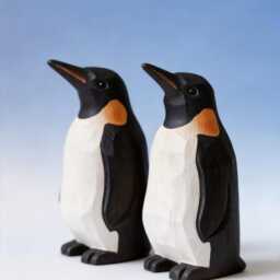 Hand Carved Wooden Emperor Penguin Figurine, Family Statue, Waldorf Toy, Bookshelf Decor, Minimalist Animal Art - thumbnail 2