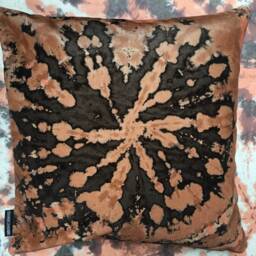 Tie Dye Circle Velvet Cushion - Cinnamon - thumbnail 4