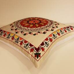 Hand-Embroidered Silk Suzani Pillow Cover - thumbnail 3