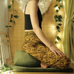 Green Moss Meditation Cushion Set - Luxury Velvet Zabuton & Zafu With Organic Buckwheat Hulls Fill - Mindful Yoga Gift - thumbnail 2