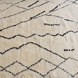 Authentic Moroccan Hand-Knotted Berber Rug With Black Patterns, From Beni Ouarain Tribe. Genuine Carpet Hand Woven 100% Soft Wool - thumbnail 2