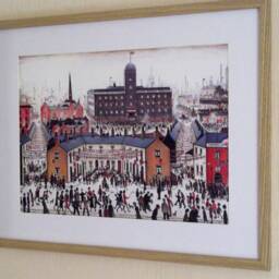 L.s. Lowry Art Print - V E Day Oak Finish Frame With Mount & Textured Image - thumbnail 3