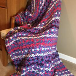 Crochet Shells & Waves Lap Afghan, Weighted Blanket - thumbnail 2