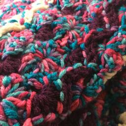 Crochet Shells & Waves Lap Afghan, Weighted Blanket - thumbnail 4