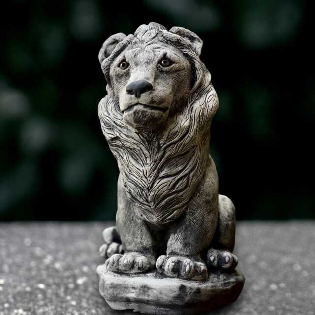 Gothic Lion Statue Concrete Guardian Sculpture Cement Animal Figurine Outdoor Decoration Lion Lover Gift Front Door Ornament - image 1