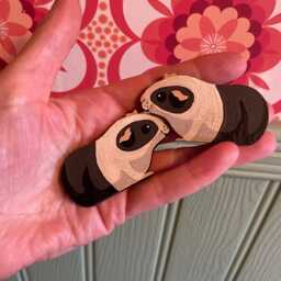 Hand Painted Black & White Guinea Pig To Sit On A Door Frame, Shelf, Picture Rail Or Staircase Etc - thumbnail 3