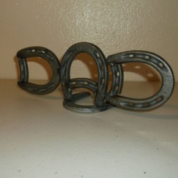 Horseshoe Dad Sculpture, Recycled Metal Art, Fathers Day Gift - thumbnail 4