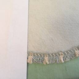 Small Ivory Table Top Christmas Tree Skirt/15.5 - thumbnail 4