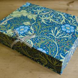 William Morris Box File Seaweed - A4 Office Storage, Handmade in England - thumbnail 3