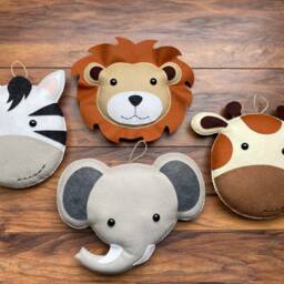 Wool Felt Safari Animal Wall Decor, Jungle Nursery Hanging - thumbnail 2