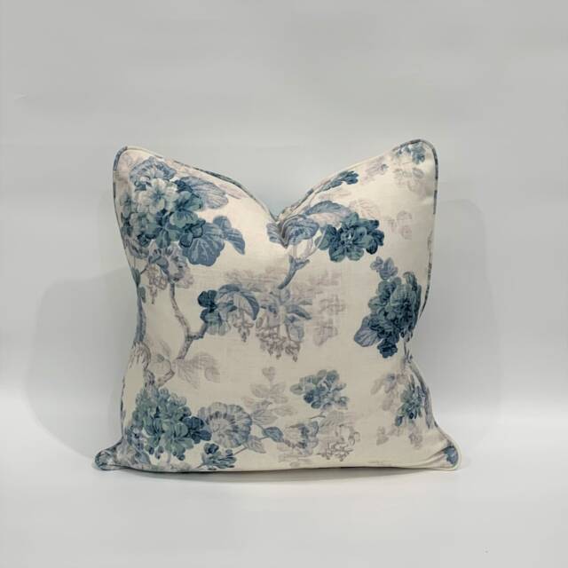 Decorative Cushion Cover - Throw Pillow Accent - Timeless Blue & White Geranium Print - image 1