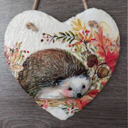 Hedgehog Slate Heart Wall Hanging Autumn Decor - 15cm - thumbnail 2