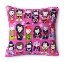 "Small Decorative Cushion ""Japanese Dolls" - thumbnail 1