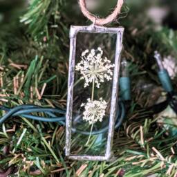 Green Lepidium Leaf Ornament, Christmas Tree Pressed Flowers Dried Flower Art, Soldered Glass Wall Art - thumbnail 3