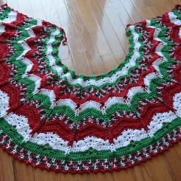 Sparkly Crochet Christmas Tree Skirt Handmade Holiday Decor - thumbnail 3