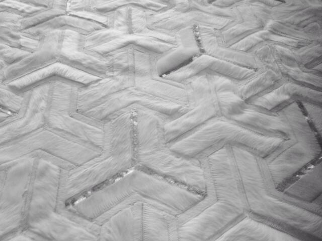 Patchwork Cowhide Rug, Free Shipping - Model Mirage/Valle Luna, Mix Of Whites, Creams & Silver Metallic Accents 5'x7' - image 1