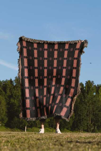 Black & Pink Geometric Psychedelic Woven Cotton Throw Blankets - image 1