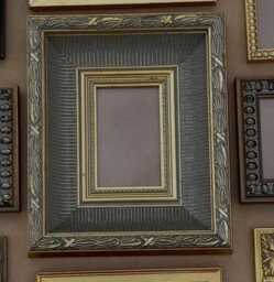 Ornate Gold Gilt Wood Picture Frame, French Fluted Design - thumbnail 2