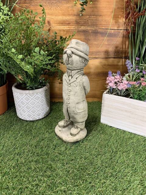 stone Garden Cricket Umpire Gift Cricketer Concrete Ornament - image 1