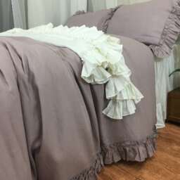 Orchid Linen Duvet Cover With Vintage Ruffles - thumbnail 3
