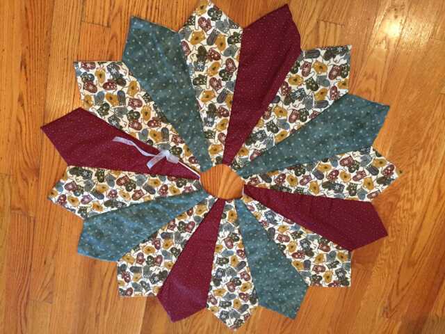 Christmas Tree Skirt, 42 Inch Diameter, Mini, Mitten, Small, Slim, Skinny, Quilted - image 1