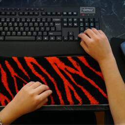 Keyboard Rug Tiger Stripes Pattern Orange & Black - thumbnail 3