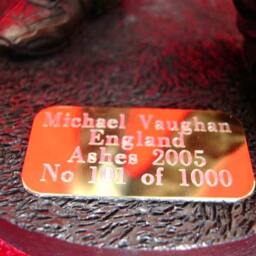 Michael Vaughan Figurine Sculpture By Legends Forever England Cricket Team Ashes Captain 2005 - thumbnail 3