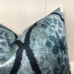 Handwoven Silk Ikat Pillow Cover, Modern Home Decor - 20x20 - thumbnail 2