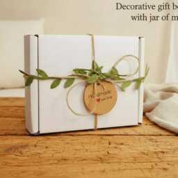 Personalised Mother Of The Bride Candle, Wedding Gift, Custom Name Date Soy Wax Keepsake - thumbnail 2