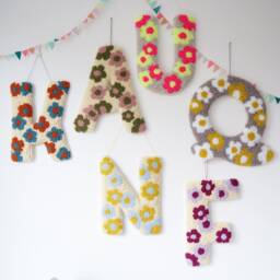 Yellow, White & Grey Custom Letter Nursery Wall Hanging With Daisy Flowers - thumbnail 2