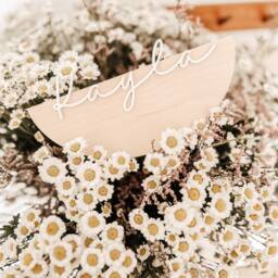 Wooden Sign With 3D Acrylic Lettering - Nameplate Flower Meadow Personalized Gift Idea Door Wall Decoration Children's Room - thumbnail 4