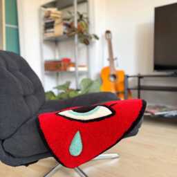 Crying Heart Tufted Rug/Handmade Tuft Rug, Custom - thumbnail 4