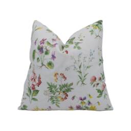 Schumacher - Floreana Berry Sweet English Wildflower Granny Chic Designer Cushion Cover Handmade Throw Pillow Luxury Home Decor - thumbnail 1