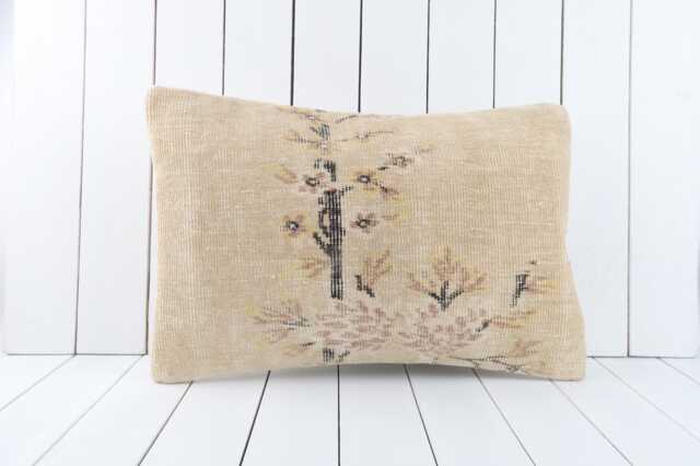 Handmade Vintage Turkish Kilim Pillow Cover 16x24 Decorative Cushion - image 1