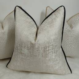 Kidman Cream Luxury Cushion Cover Metallic Silver Detailblack Piped Modern Home Decor Contemporary Sofa & Bed Pillow Designer Handmade