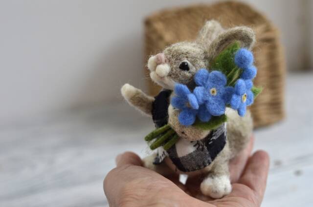 Needle Felted Bunny Figurine Gray Rabbit With Forget-Me-Not Bouquet - image 1