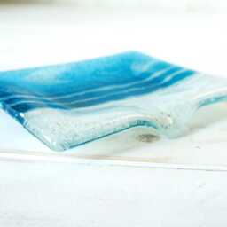 Aqua Blue Beach Rectangular Fused Glass Handmade Soap Dish - 13x10cm With Draining Spout - thumbnail 4