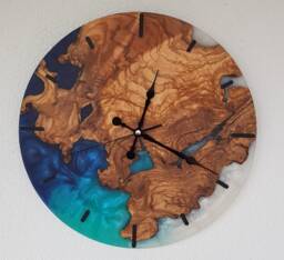 Custom Olive Wood & Resin Wall Clock Handmade Epoxy Art - thumbnail 1