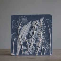 Winter Weeds Plantain in Blue Wedgwood - thumbnail 3