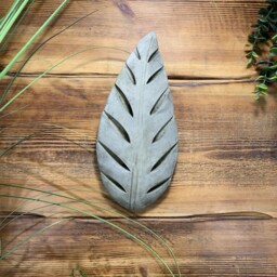 stone Garden Detailed Leaf Plaque Hanging Concrete Gift Ornament - thumbnail 2