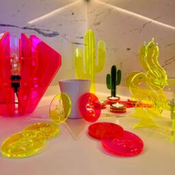 Neon Acrylic Diamond Table Lamp Contemporary Living Room Decor - thumbnail 4