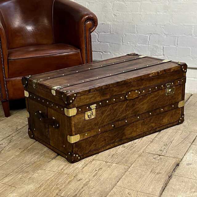 Captains English Leather Coffee Table Travel Trunk Home Decor Furnishing - image 1