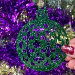 Wooden Pretty Christmas Bauble Tree Decoration - Xmas Ornament in Oak, Walnut Cherry Wood -Or- Silver, Gold, Red, Green Glitter - thumbnail 4