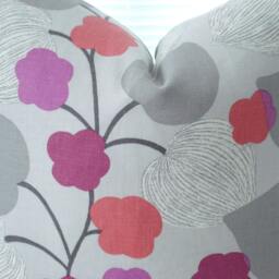 LinenBoth Sides- -Decorative Pillow Cover - Designer Fabric -Fuchsia Throw/ Lumbar/Toss Pillow - thumbnail 4